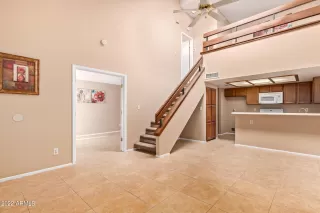 Photo #5: 6432954 Listing