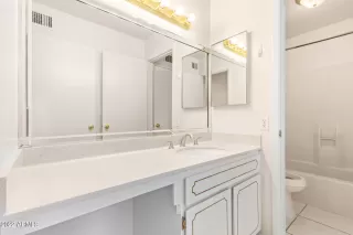 Photo #6: 6433003 Listing