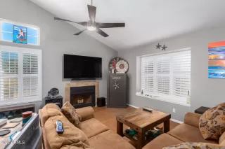 Photo #2: 6433277 Listing