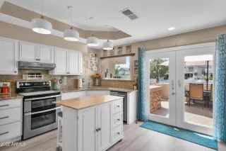 Photo #5: 6433291 Listing