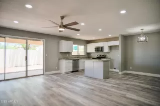 Photo #6: 6433550 Listing 