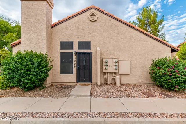 MLS: 6433830 Condo For Sale