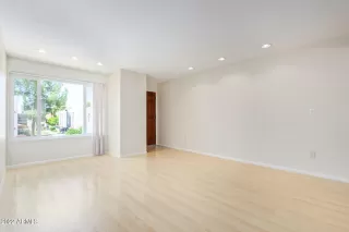 Photo #4: 6434571 Listing