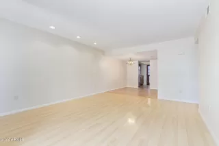 Photo #5: 6434571 Listing