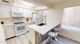 Photo #5: 6434613 Listing