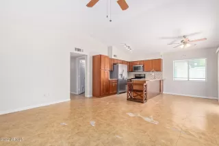 Photo #4: 6434791 Listing 