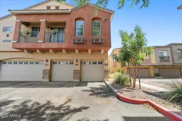 MLS: 6434893 Condo For Sale