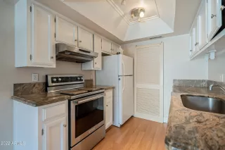 Photo #1: 6434933 Listing