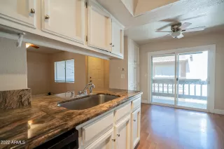 Photo #5: 6434933 Listing