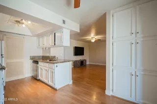 Photo #6: 6434933 Listing