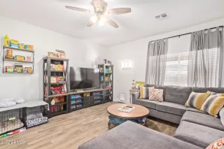 Photo #6: 6435064 Listing
