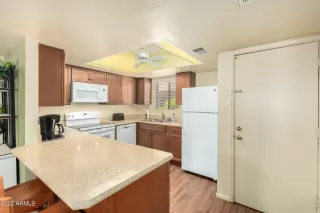 Photo #3: 6435323 Listing