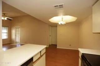 Photo #6: 6435739 Listing