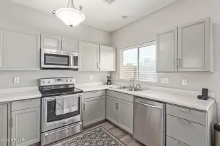 Photo #3: 6435982 Listing