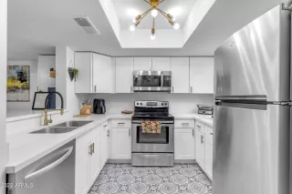 Photo #5: 6436004 Listing