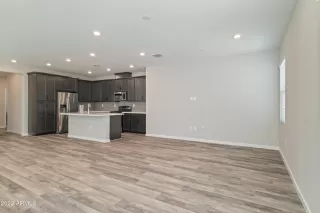 Photo #5: 6436111 Listing