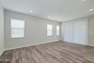 Photo #6: 6436111 Listing