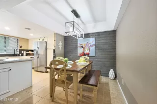 Photo #4: 6436525 Listing