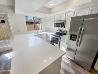 Photo #3: 6436606 Listing 