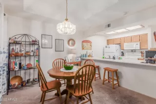 Photo #6: 6437409 Listing 