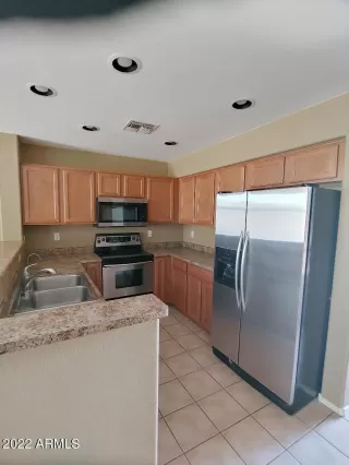Photo #6: 6437449 Listing 