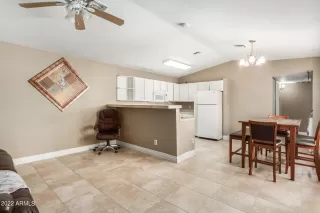 Photo #4: 6437671 Listing