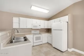 Photo #5: 6437671 Listing