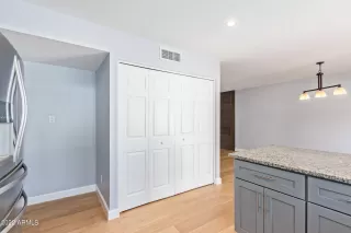 Photo #6: 6437706 Listing