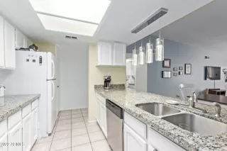 Photo #6: 6437709 Listing