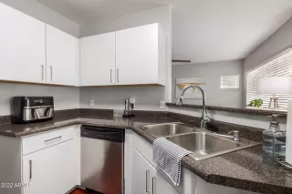 Photo #6: 6437851 Listing