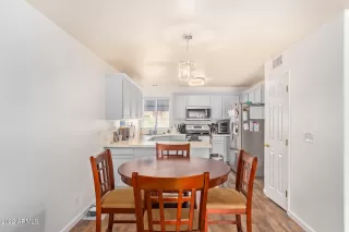 Photo #6: 6437878 Listing