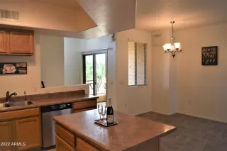 Photo #5: 6437948 Listing