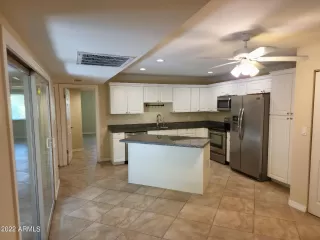 Photo #3: 6437951 Listing