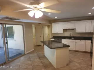 Photo #4: 6437951 Listing