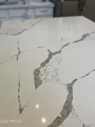 Photo #6: 6438062 Listing 