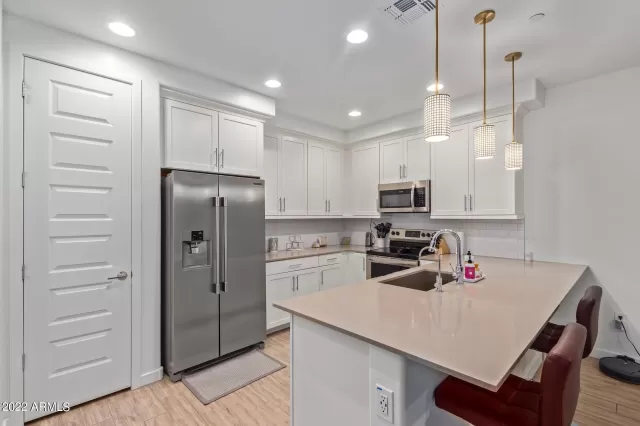 MLS: 6438108 Condo For Sale