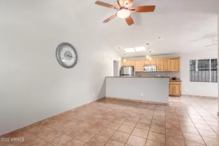 Photo #4: 6438148 Listing