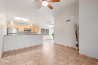 Photo #5: 6438148 Listing