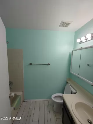 Photo #2: 6438290 Listing