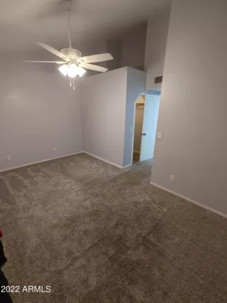 Photo #6: 6438290 Listing