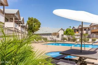 Photo #2: 6438384 Listing