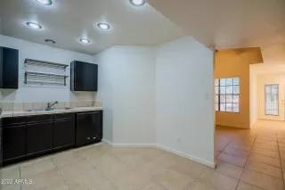 Photo #6: 6438578 Listing