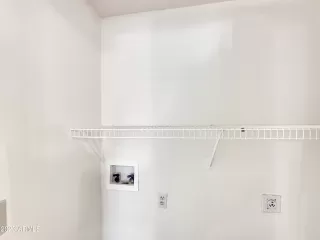 Photo #6: 6438678 Listing