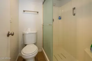 Photo #6: 6438708 Listing 