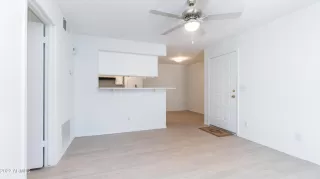 Photo #3: 6438746 Listing