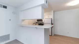 Photo #4: 6438746 Listing