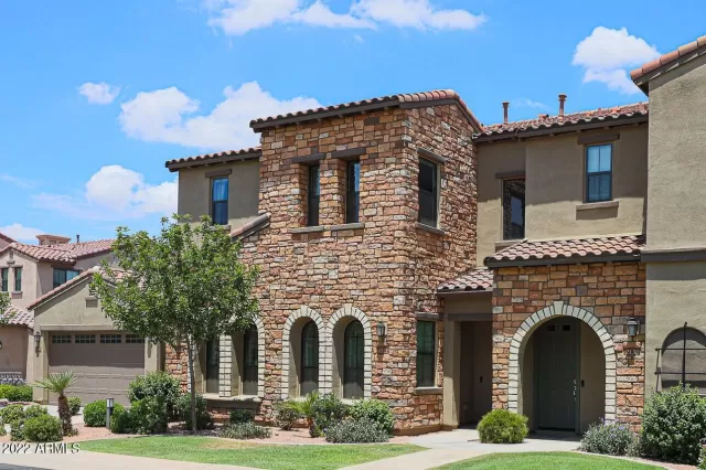 MLS: 6438773 Condo For Sale