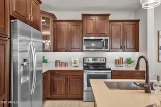 Photo #5: 6438857 Listing 