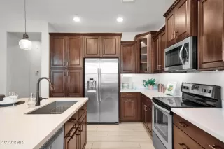 Photo #6: 6438857 Listing 