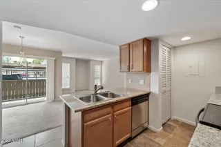 Photo #1: 6438884 Listing 